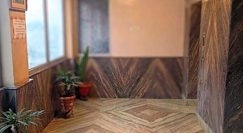Di Di Hotel Alambagh
