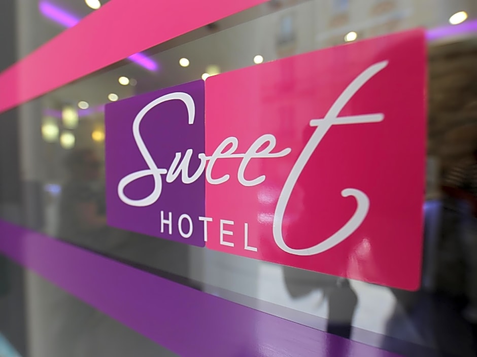 Sweet Hotel