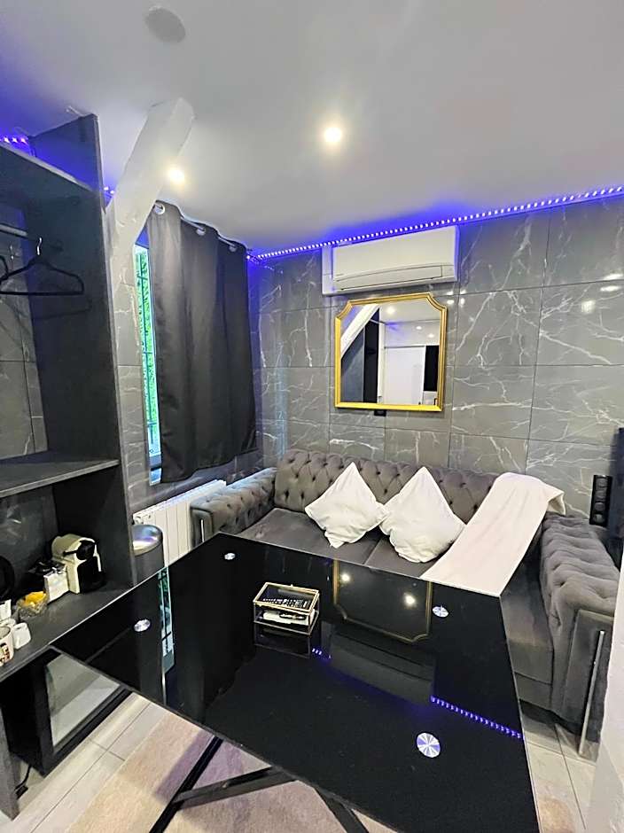 Room & Jacuzzi - Stade de France