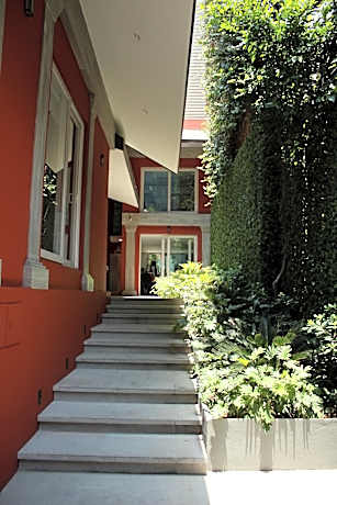 Casa Fontana Suites
