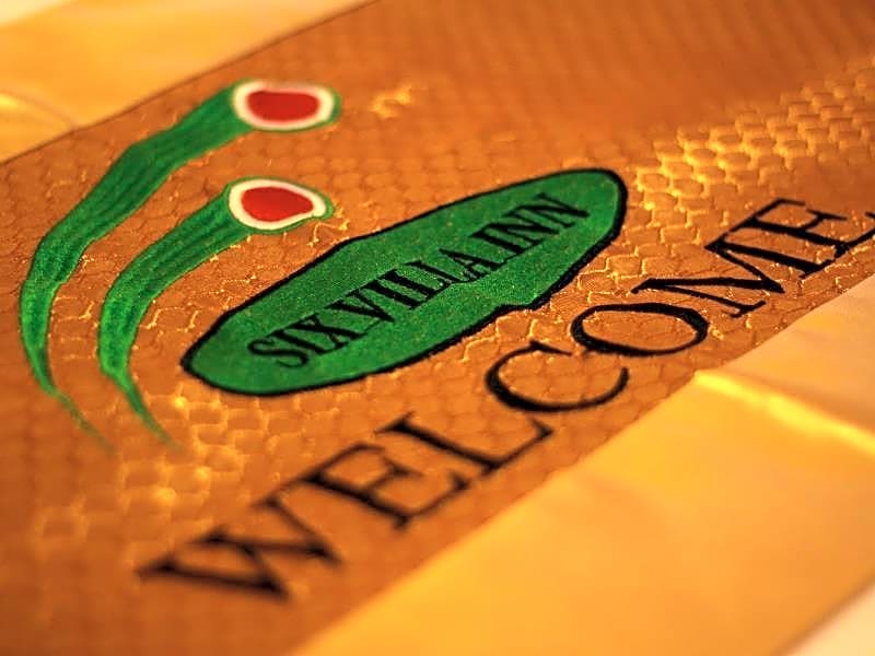Six Villa Inn