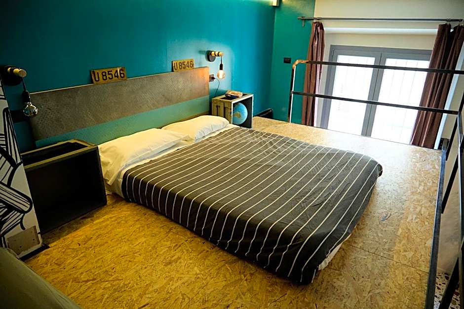 Madama Hostel & Bistrot