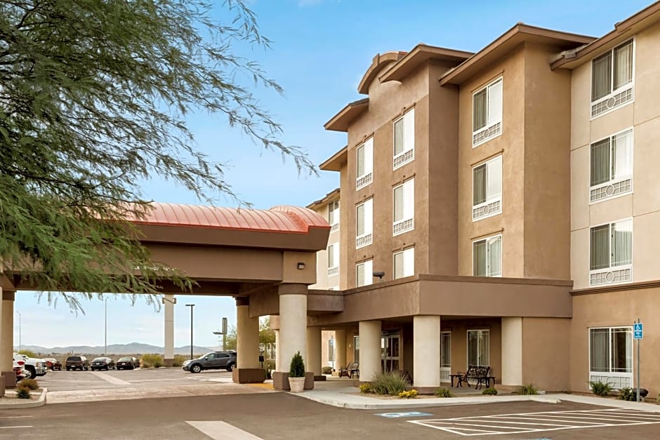 Holiday Inn & Suites - Barstow, an IHG Hotel