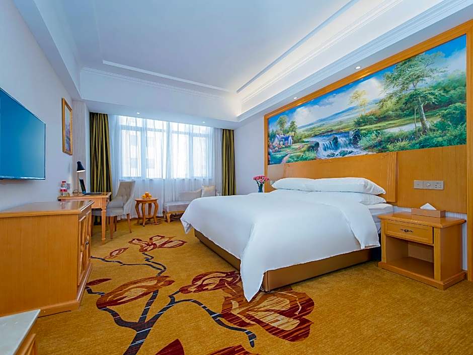 Vienna Hotel Shiyan Shanghai Road