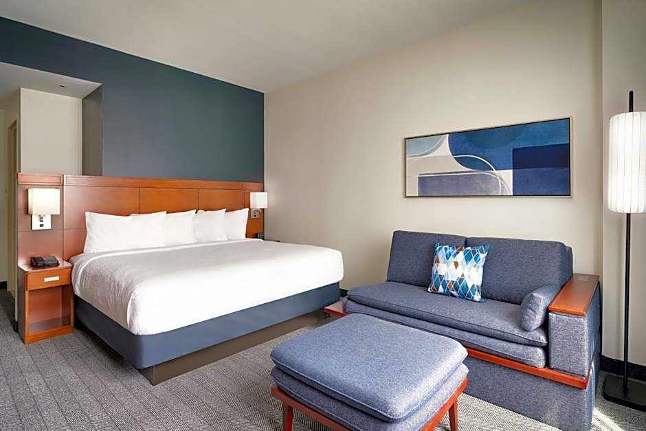 Courtyard by Marriott Lincoln Downtown/Haymarket
