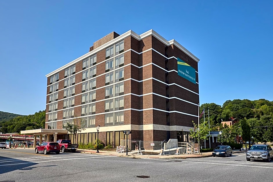 Hotel Downstreet