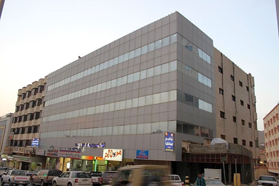 Al Eairy Furnished Apartments - Al Bahah 4