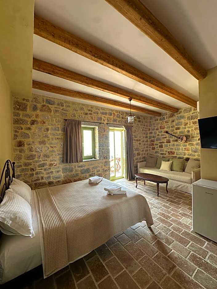 Arapis Rooms & Suites