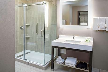 Suite Two Queen Beds Non Smoking