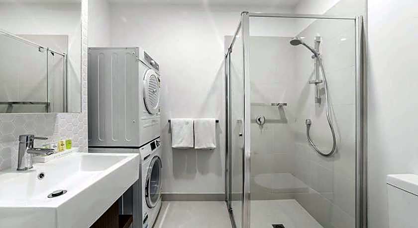 Whitehorse Apartments Hotel