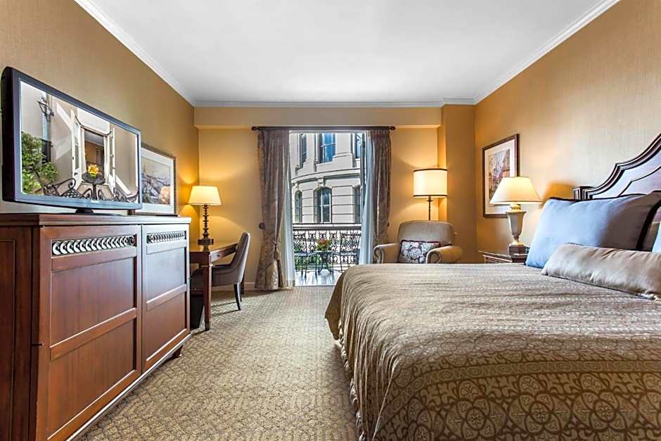 Photo 1 of 2 of Premier 1 King Bed, Balcony