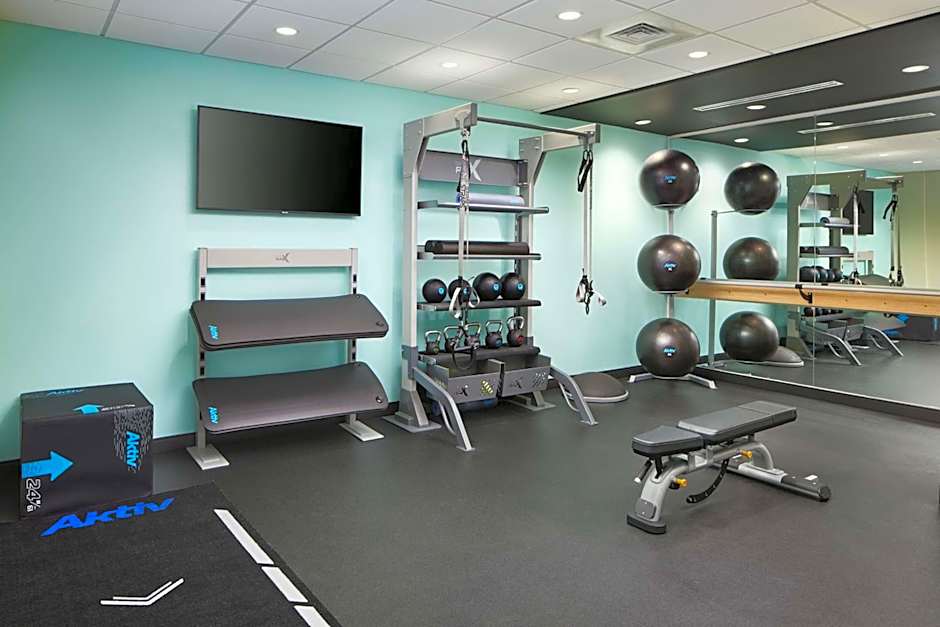 Tru by Hilton Atlanta Northlake Parkway