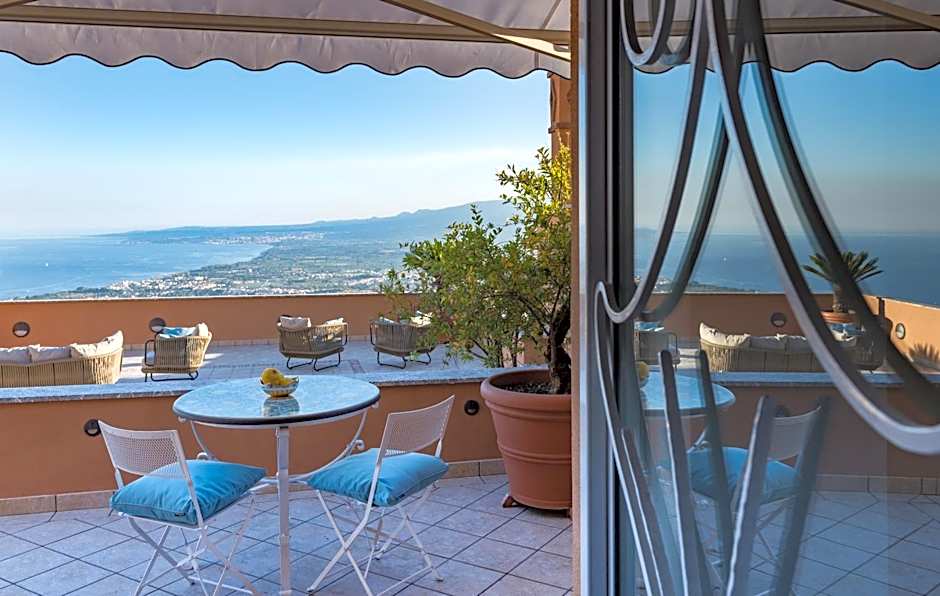 Villa Le Terrazze Charming Rooms