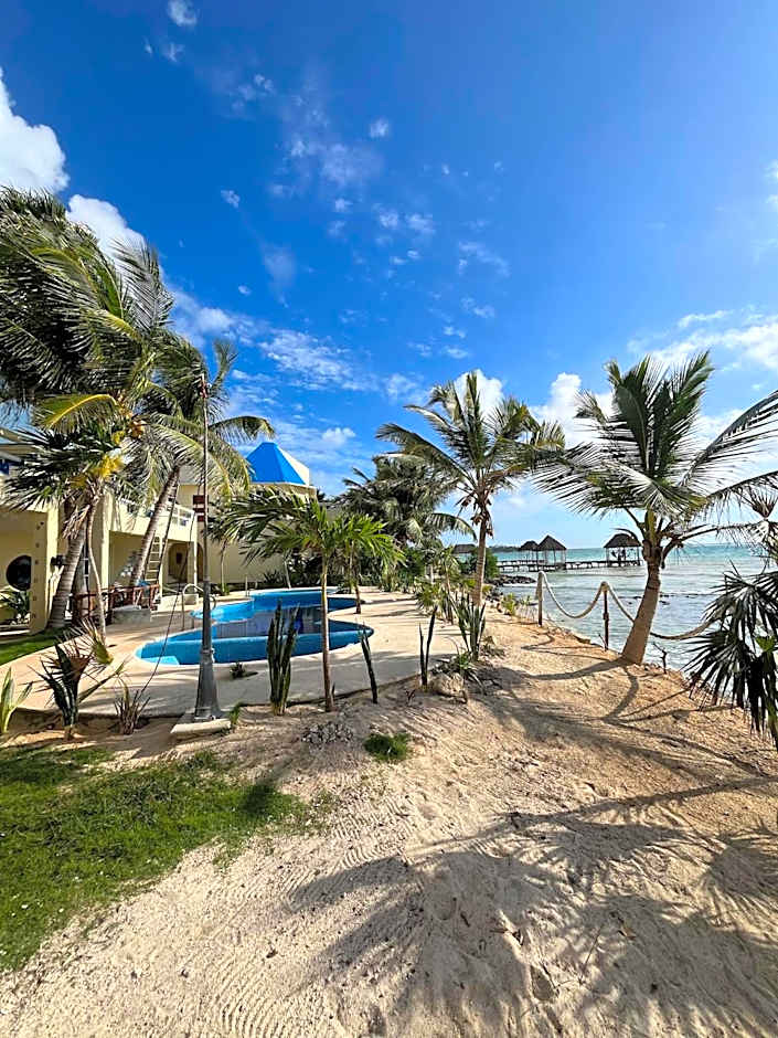 Casa Cenote Hotel