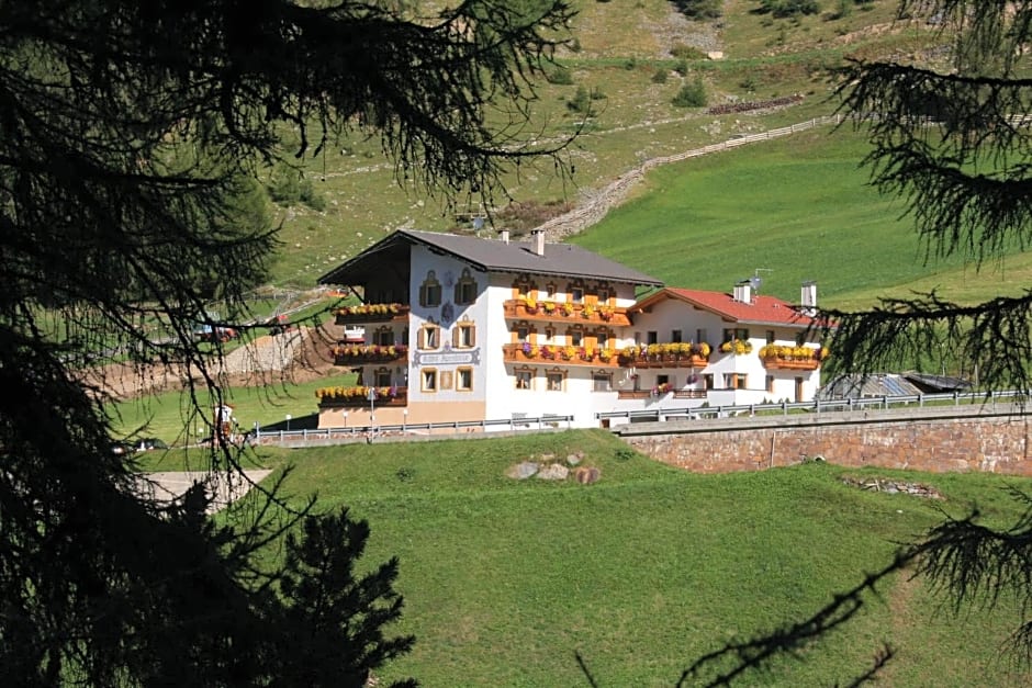 Hotel Alpenfriede