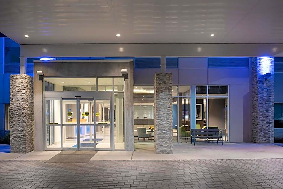 Holiday Inn Express & Suites North Brunswick By IHG