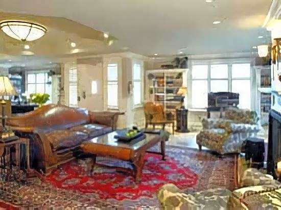 Harbour House
