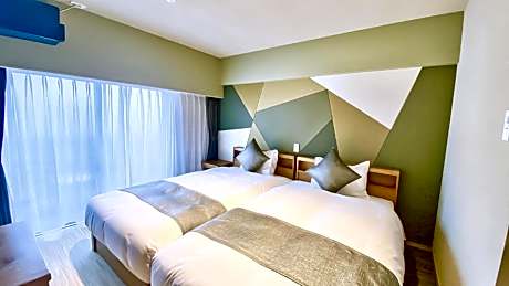 Twin Room with City View