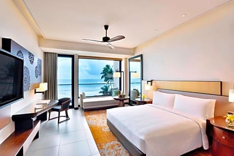 Superior King Room with Ocean View