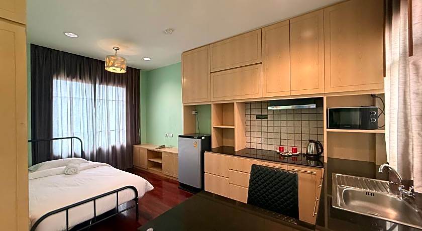 Greenview Ekkamai 10 Suite