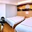 Longteng Hotel (Guangzhou Children's Hospital Ximenkou Subway Station)