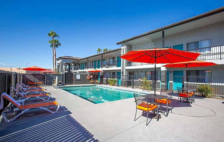 The Hotel Serene Glendale Peoria, Surestay Collection by BW