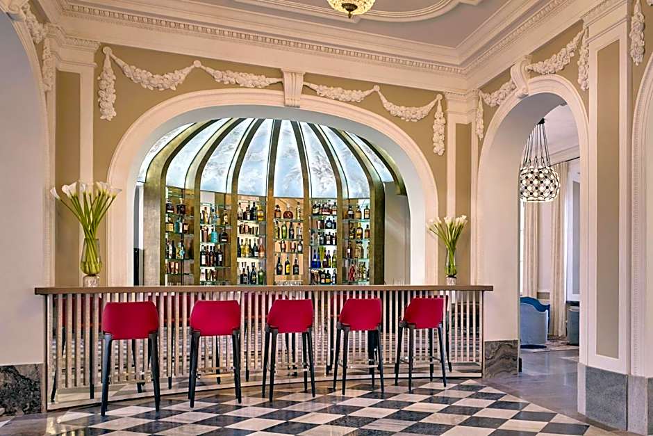 Hotel Verte, Warsaw, Autograph Collection