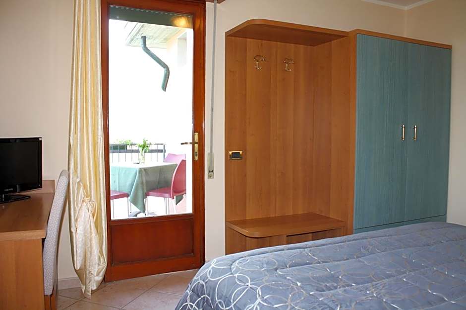 Albergo Ristorante Punta Dell'Est