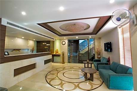 Hotel Narulas Aurrum