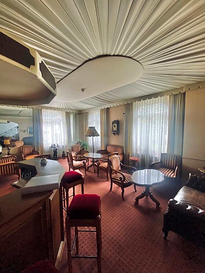 Hotel De La Paix