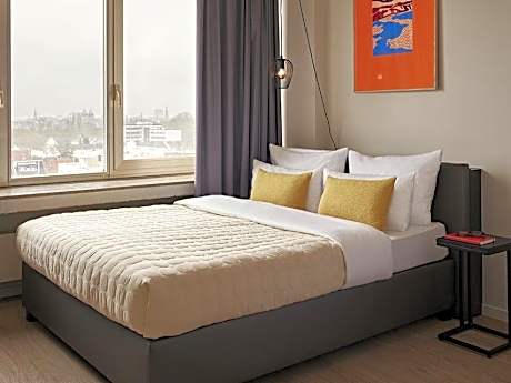 medium room