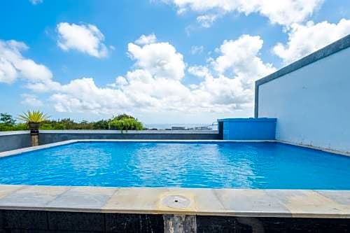 RedDoorz Plus near Dreamland Beach