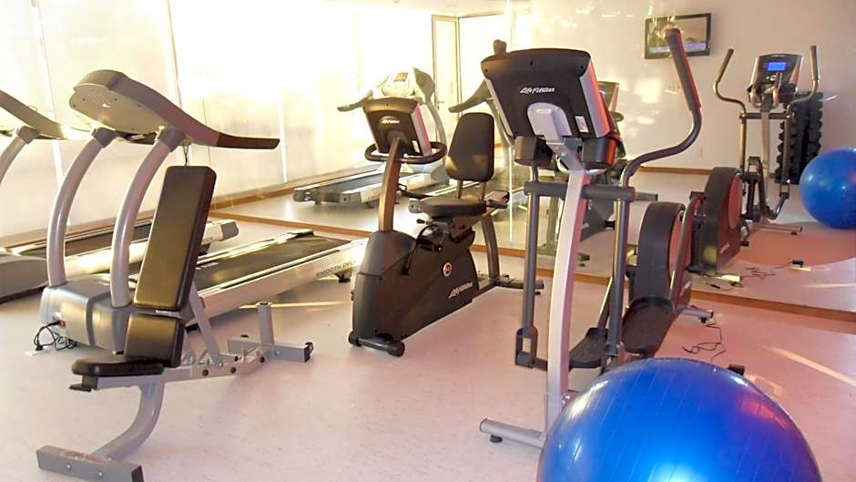 Real Colonia Hotel & Suites