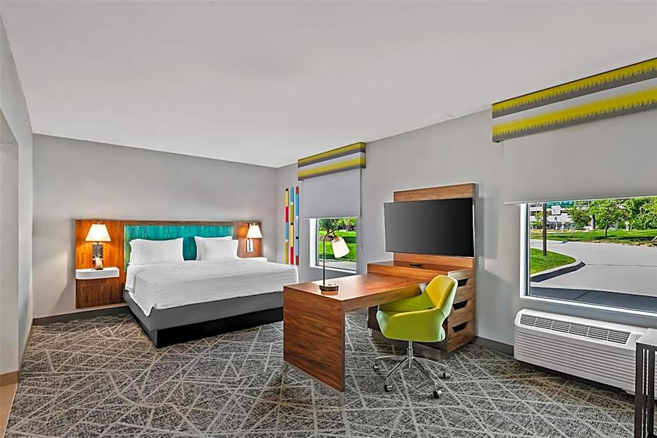 Hampton Inn By Hilton Omaha/West Dodge Road, Old Mill