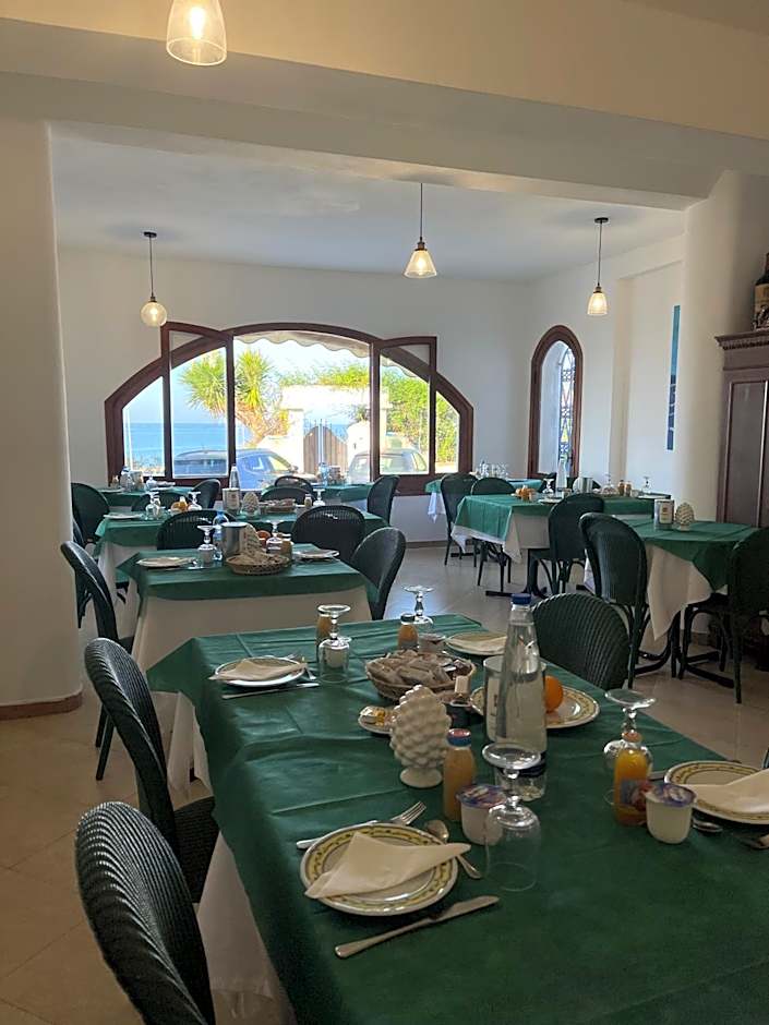 Hotel Miramare Garzia