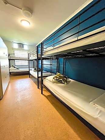6-Bed Female Dormitory Room - adults only