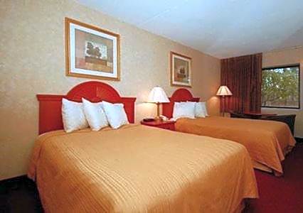 Photo 1 of 3 of 2 Double Beds, Smoking