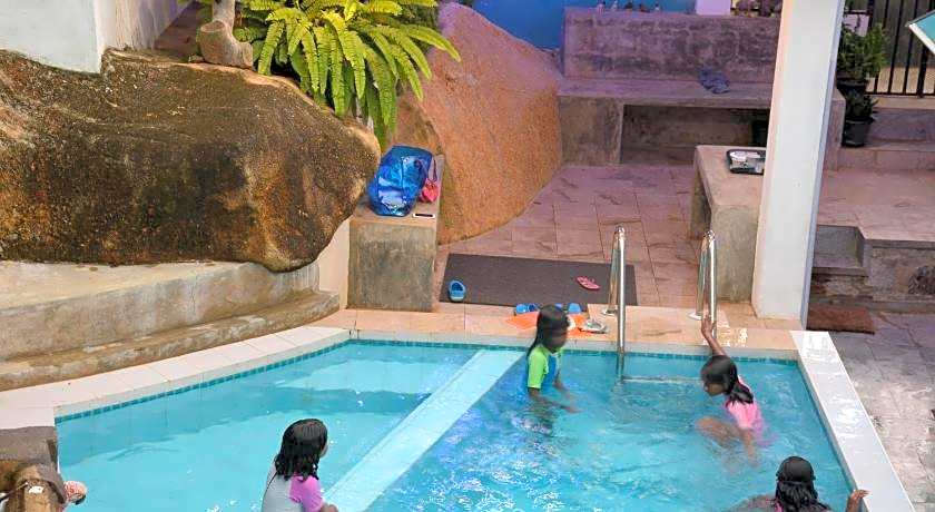 Villa Baywatch Rumassala