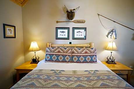Shaver Lake Village Hotel