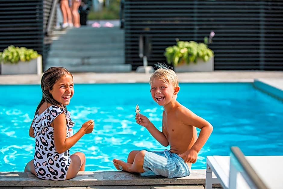 First Hotel Kokoloko