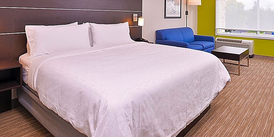 Holiday Inn Express and Suites - Mall of America - MSP Airport By IHG