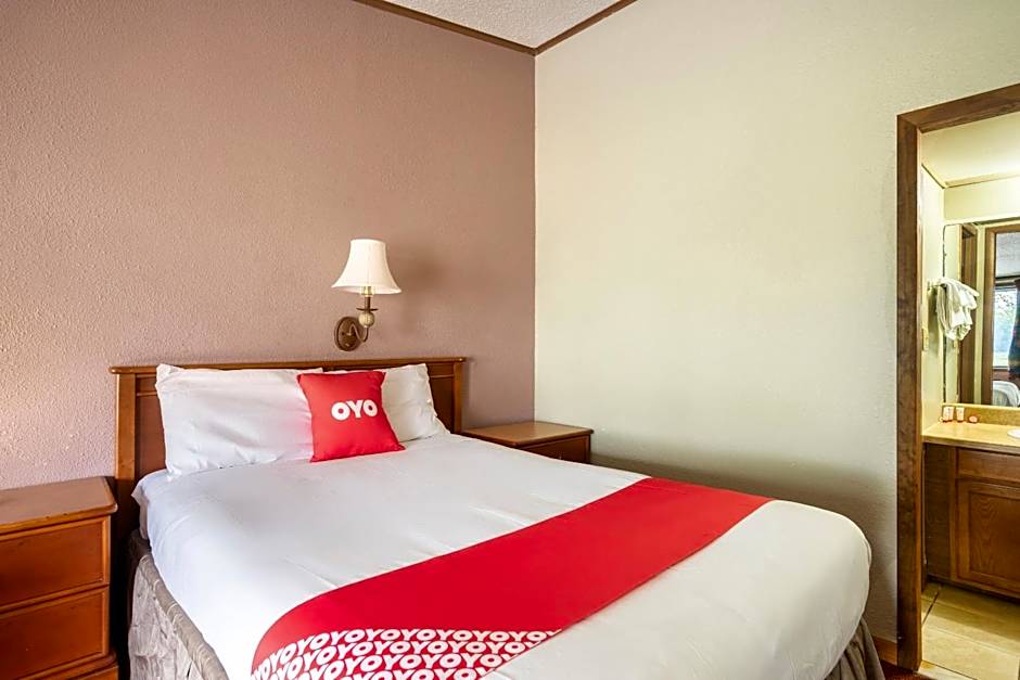 OYO Hotel Daleville AL Hwy 84