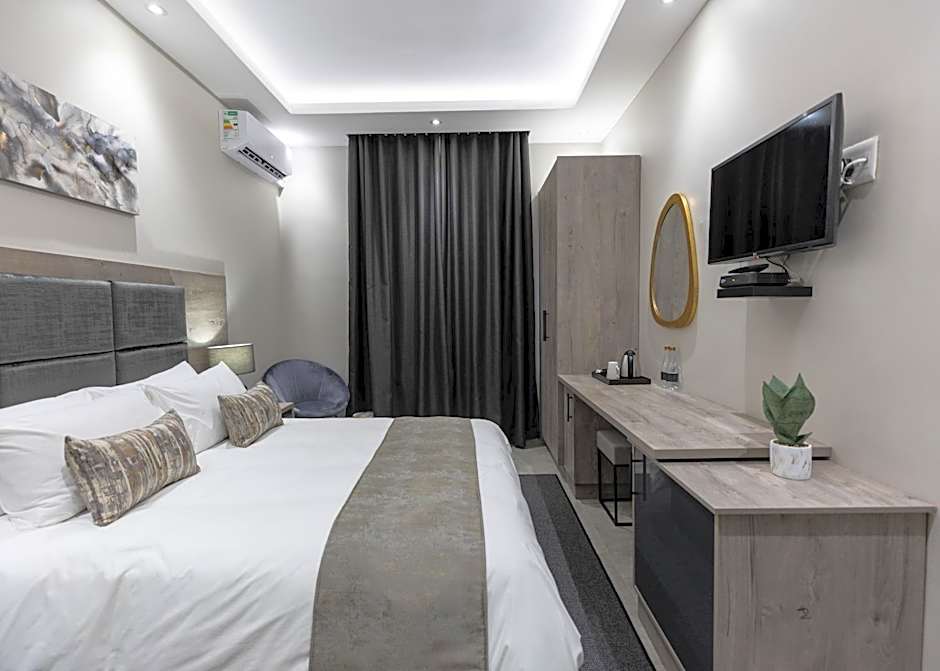Luxe Suites Boutique Hotel