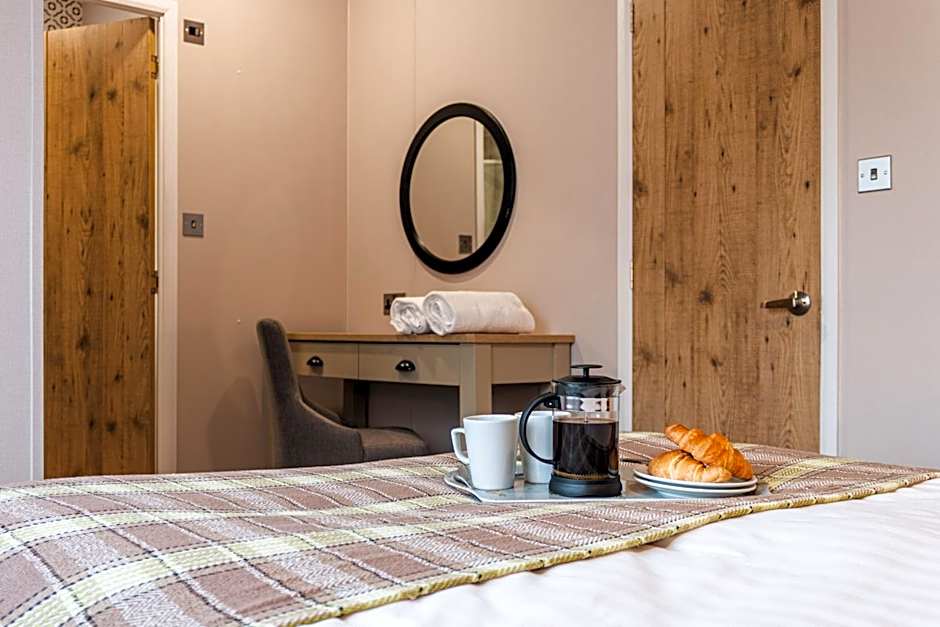 The White Rose Lodge with Hot Tub