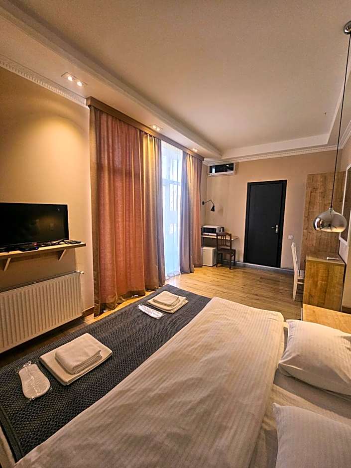Happy Stay Hotel