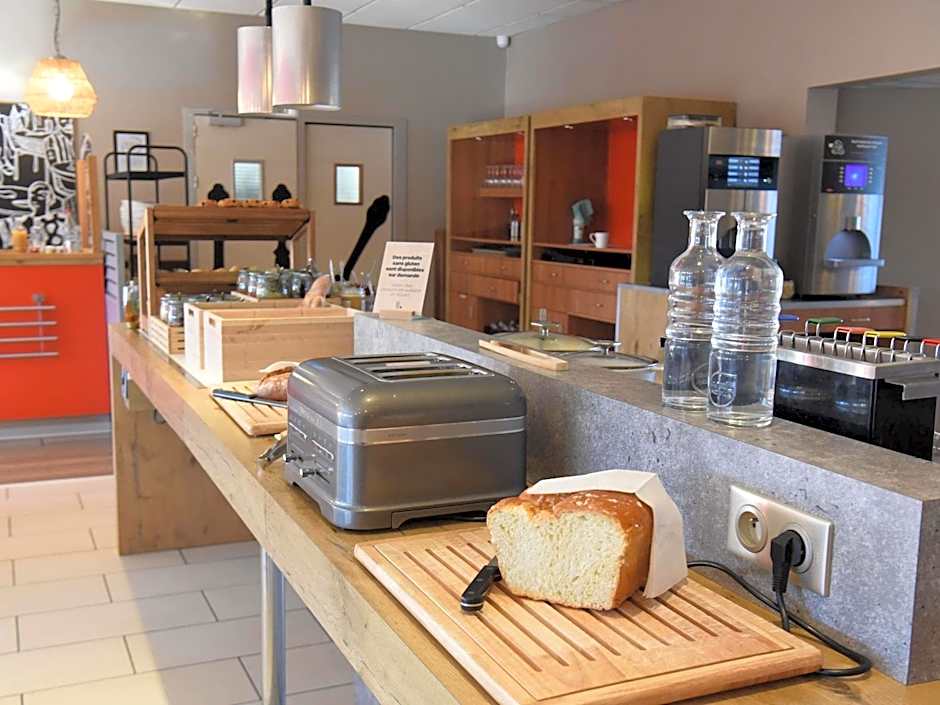 hotelF1 Laval