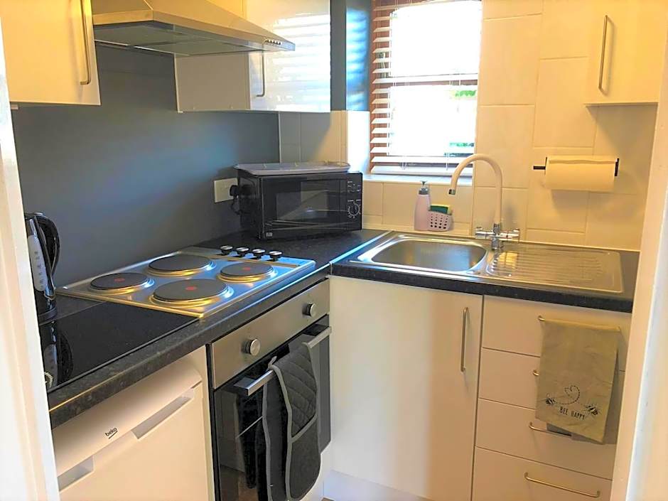 The Horseshoe and Castle