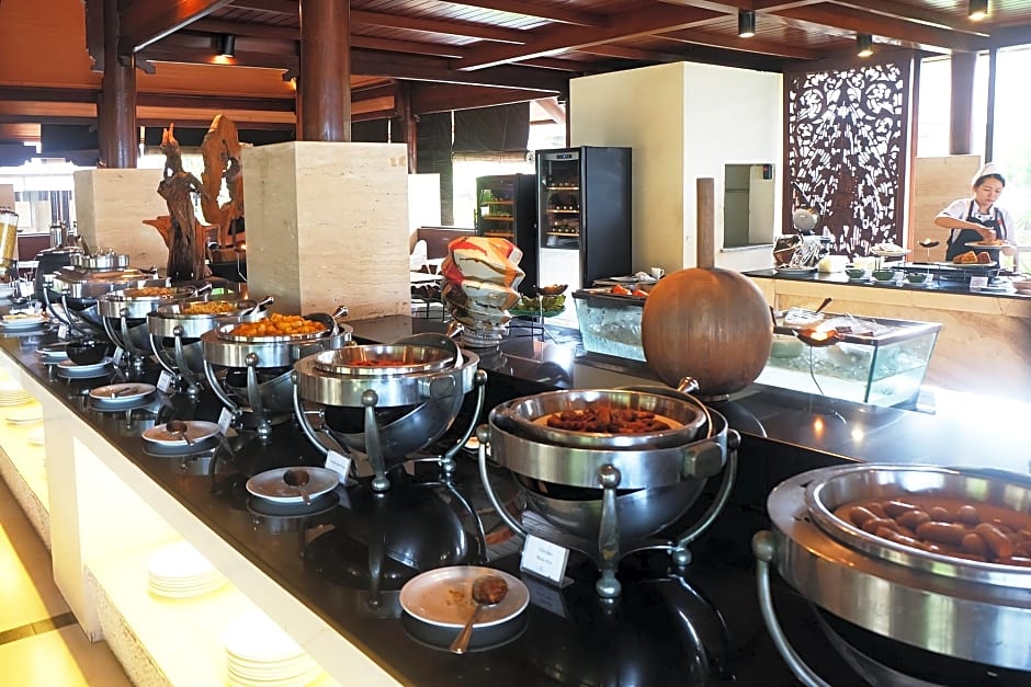 Grand Balisani Suites Hotel