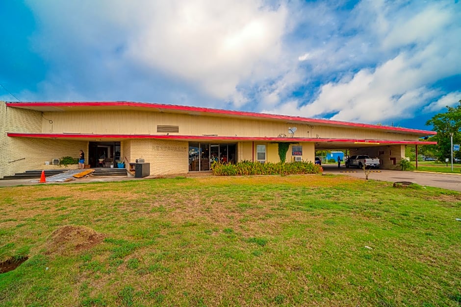 Town & Country Motel Bossier City by OYO – Bossier City, LA