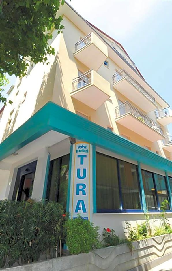 Hotel Tura